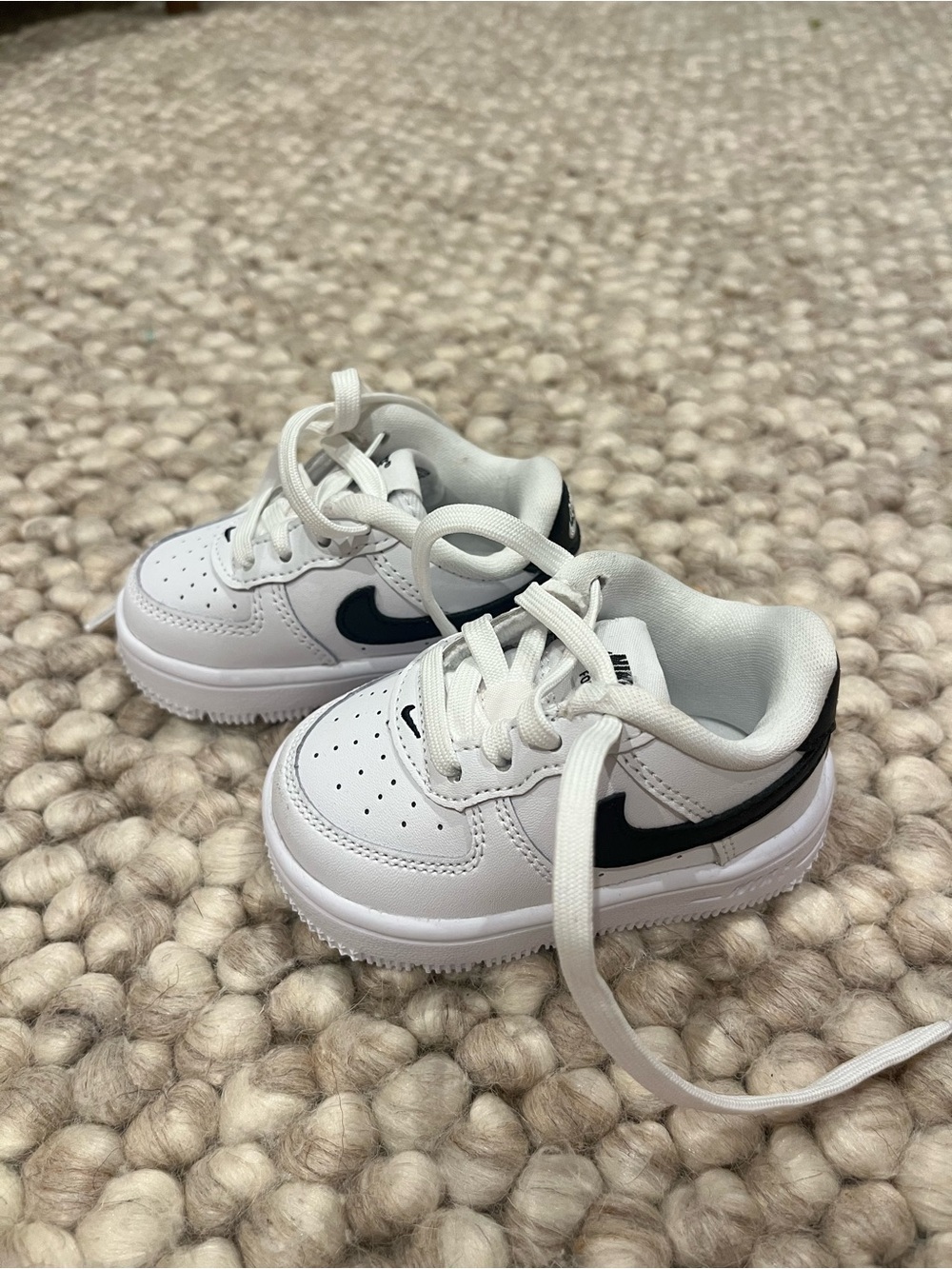 Force 1 Low Lace